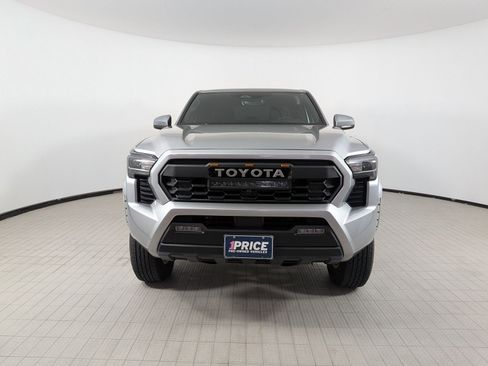 Used 2025 Toyota Tacoma SR5 AWD/4WD image 6