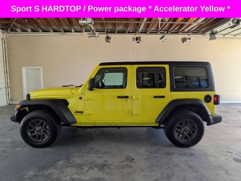 Used 2024 Jeep Wrangler Unlimited Sport AWD/4WD image 7