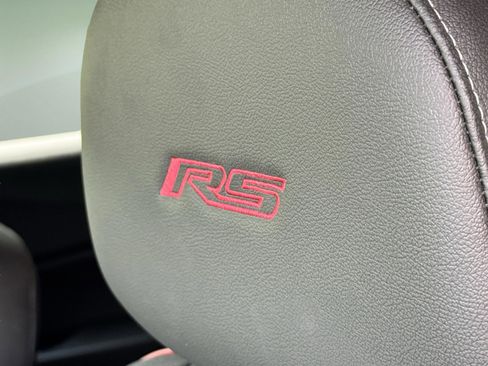 Used 2025 Chevrolet Trax RS FWD image 11