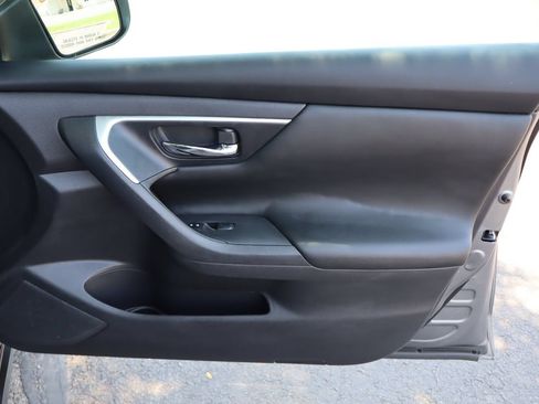 Used 2016 Nissan Altima 2.5 S w/ Power Driver Seat Package FWD image 22