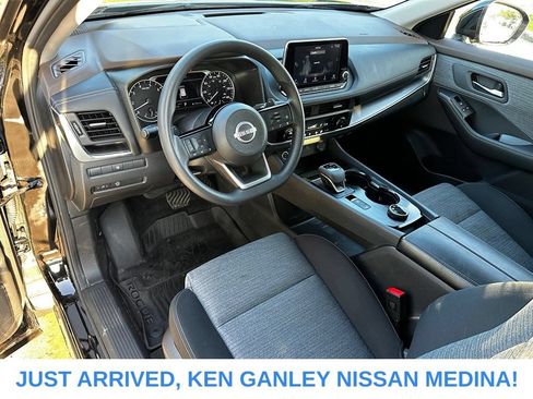 Certified 2023 Nissan Rogue SV AWD/4WD image 9