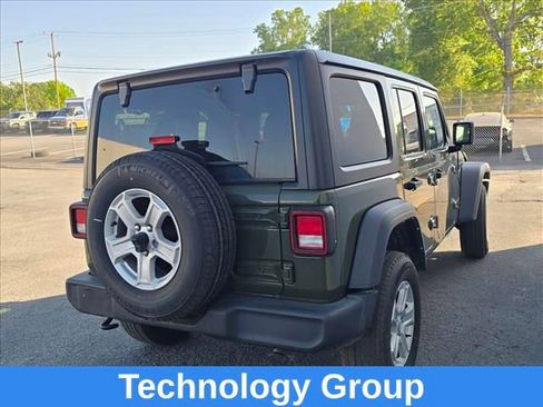 Used 2022 Jeep Wrangler Unlimited Sport AWD/4WD image 5
