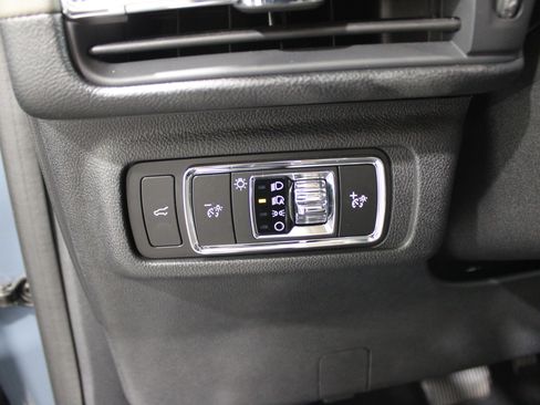 Certified 2023 Lincoln Corsair Reserve w/ Equipment Group 201A image 8