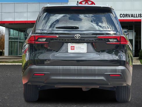 Certified 2025 Toyota Grand Highlander AWD image 5