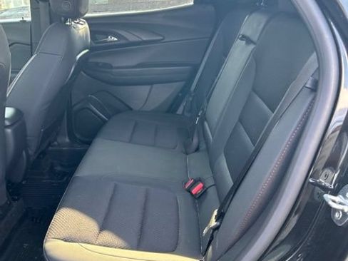 Used 2023 Chevrolet TrailBlazer RS w/ Convenience Package FWD image 12