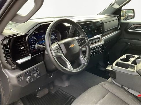 Used 2023 Chevrolet Silverado 1500 LT image 12