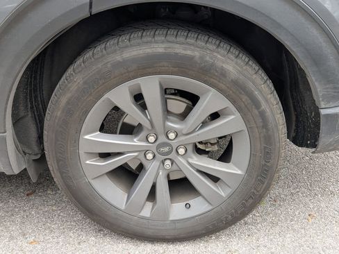 Used 2021 Ford Explorer XLT w/ Equipment Group 202A image 25