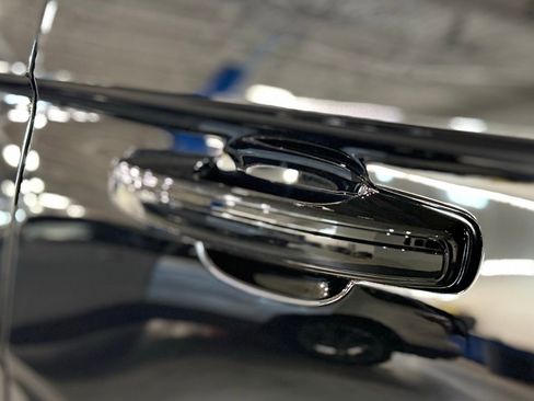 New 2026 Lincoln Navigator Premiere AWD/4WD image 16