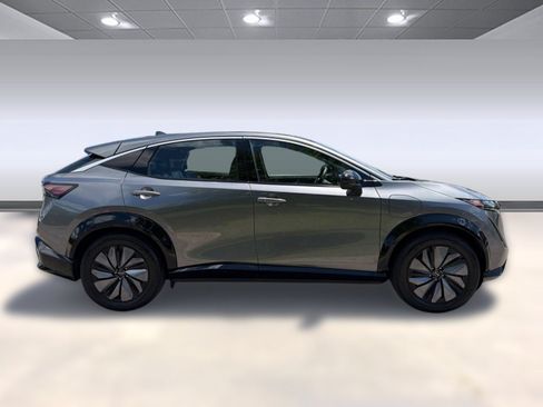Used 2023 Nissan Ariya FWD image 8