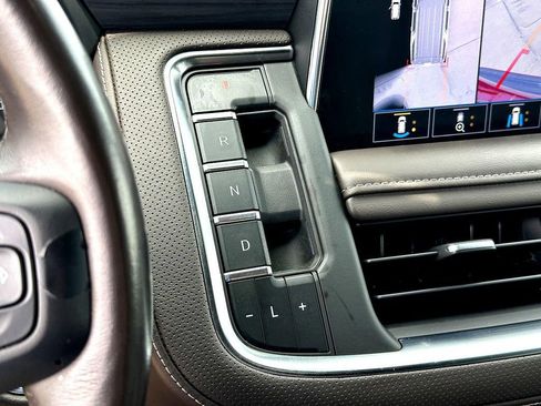 Used 2021 GMC Yukon SLT w/ SLT Premium Package RWD image 18