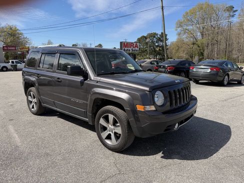 Used 2017 Jeep Patriot High Altitude image 8