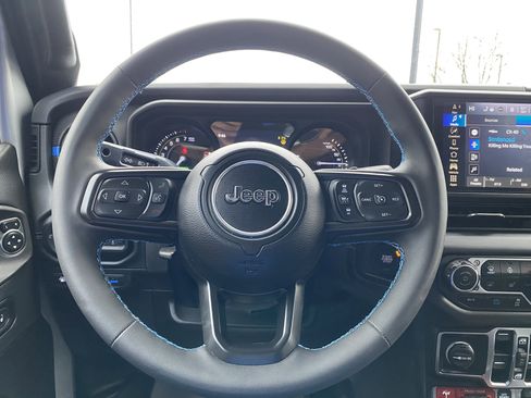 Used 2024 Jeep Wrangler Unlimited Rubicon 4xe image 20