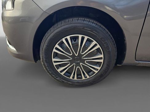 Used 2017 Nissan Versa S image 9