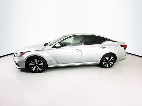 Used 2021 Nissan Altima 2.5 SV FWD image 4