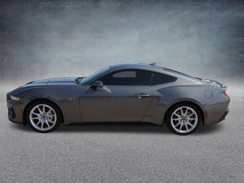 Used 2024 Ford Mustang GT Premium RWD image 3