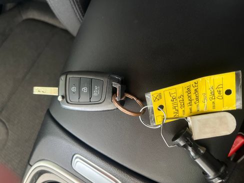 Used 2023 Hyundai Santa Fe SE FWD image 29
