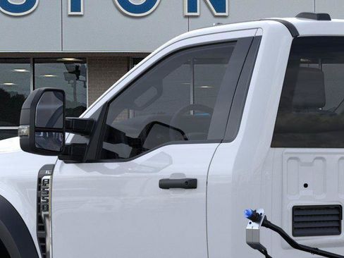 New 2025 Ford F550 2WD Regular Cab Super Duty image 28