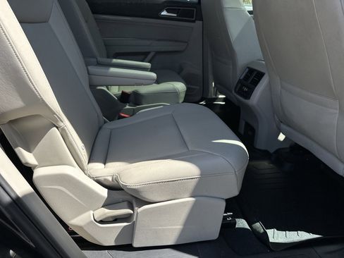 Used 2019 Volkswagen Atlas SEL R-Line image 17