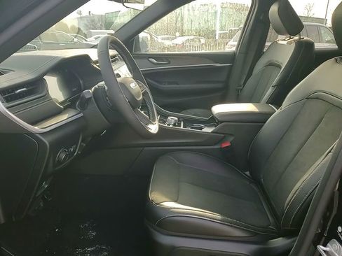 New 2026 Jeep Grand Cherokee Altitude image 24