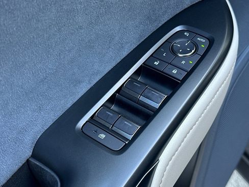 Used 2023 Lexus RZ 450e Premium image 13