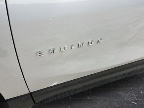 Used 2018 Chevrolet Equinox LT image 34