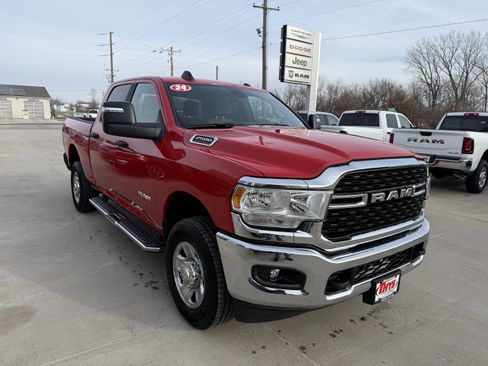 Used 2024 RAM 2500 Big Horn w/ Bed Utility Group image 34