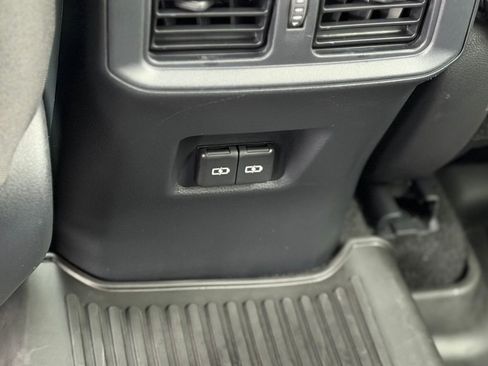 Used 2024 Toyota RAV4 XLE w/ Convenience Package image 9