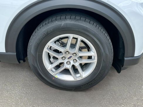 New 2026 Ford Explorer Active RWD image 19