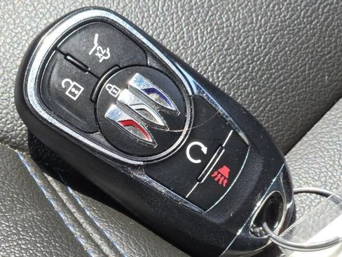 Used 2024 Buick Envista Sport Touring w/ Convenience I Package FWD image 35