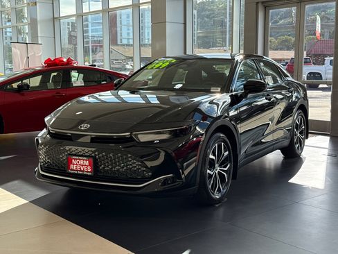 New 2026 Toyota Crown XLE image 2