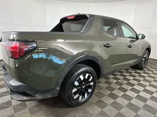 Used 2025 Hyundai Santa Cruz SE FWD video 3