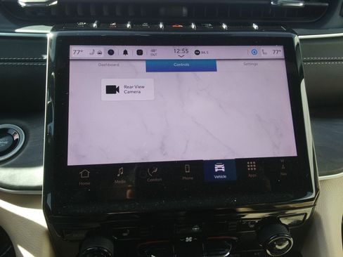 Used 2024 Jeep Grand Cherokee Limited image 28