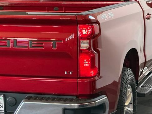 Used 2021 Chevrolet Silverado 1500 LT AWD/4WD image 12