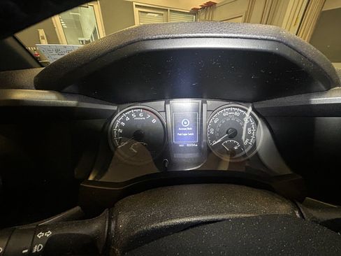 Used 2019 Toyota Tacoma TRD Sport w/ Technology Package AWD/4WD image 22