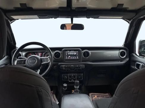 Used 2021 Jeep Wrangler Unlimited Sahara AWD/4WD image 24