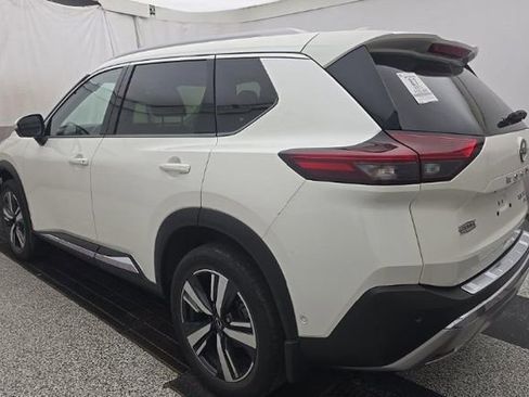 Used 2023 Nissan Rogue Platinum AWD/4WD image 2