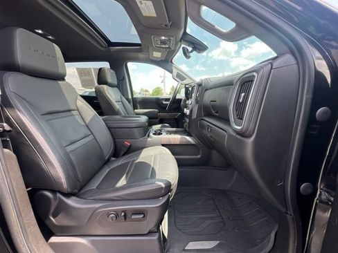 Used 2021 GMC Sierra 1500 Denali w/ Denali Ultimate Package AWD/4WD image 11