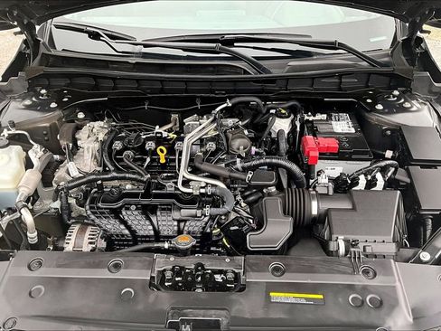 Used 2024 Nissan Altima 2.5 SV image 28