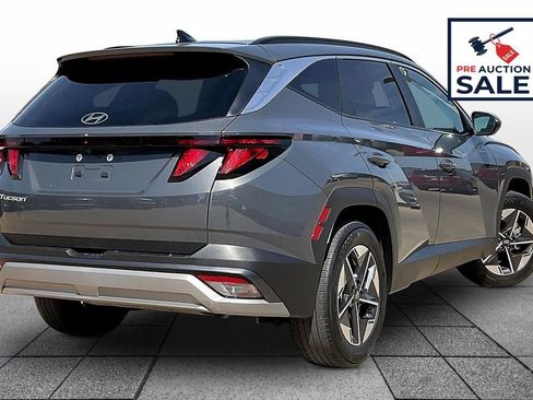 Used 2025 Hyundai Tucson SEL FWD image 12