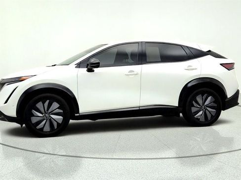 Used 2024 Nissan Ariya AWD image 8