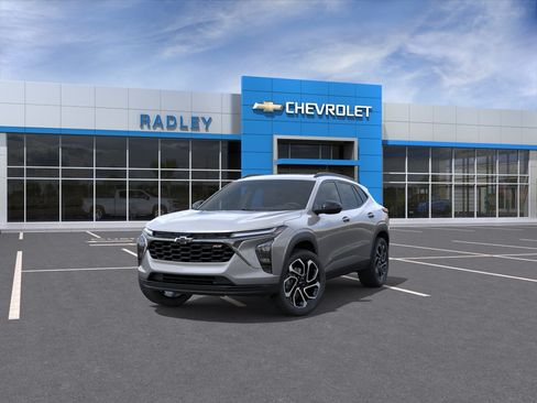 New 2026 Chevrolet Trax RS w/ Sunroof Package FWD image 8