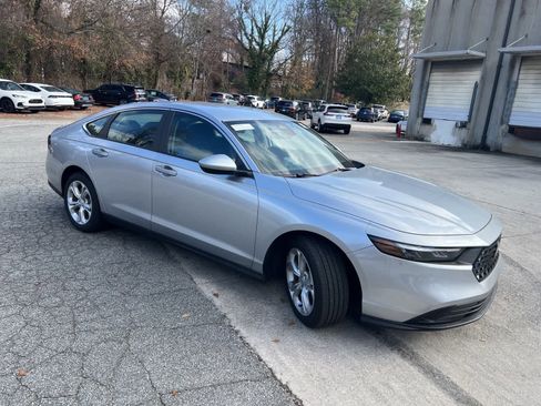 Used 2025 Honda Accord LX image 12