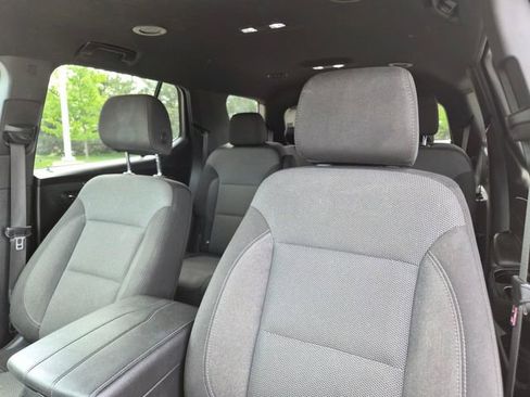 Used 2023 Chevrolet Traverse LT w/ LPO, Floor Liner Package AWD/4WD image 15