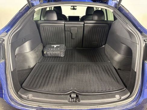 Used 2021 Tesla Model Y Long Range image 17