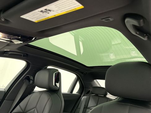 New 2026 BMW 740i w/ Premium Package RWD image 19