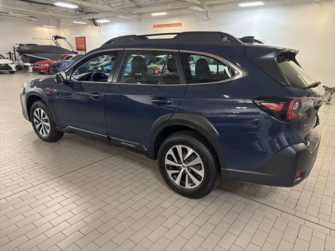 Used 2023 Subaru Outback AWD/4WD image 6