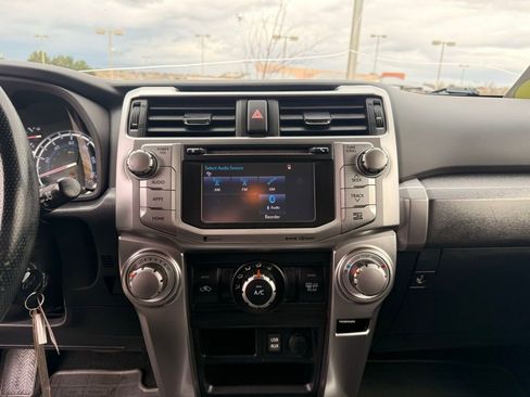 Used 2016 Toyota 4Runner SR5 image 16