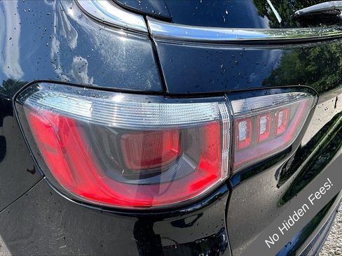 Used 2018 Jeep Compass Latitude AWD/4WD image 27