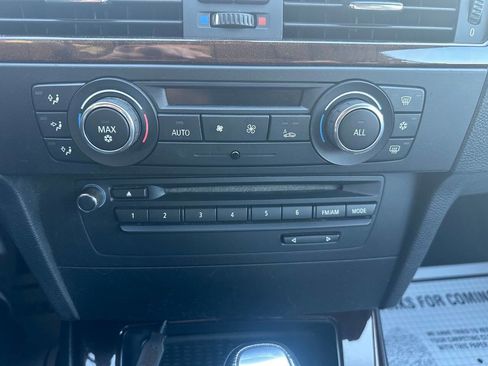 Used 2011 BMW 328i Convertible image 15