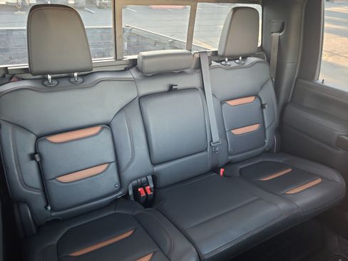 Used 2023 GMC Sierra 3500 AT4 w/ AT4 Premium Plus Package AWD/4WD image 18